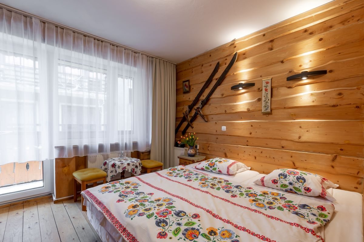 Studio 3 i 5-osobowe z jedną łazienką i balkonem